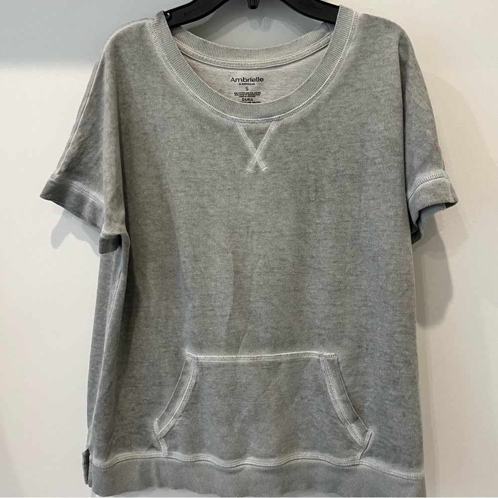 Ambrielle Small T-shirt with pocket (grey/green)